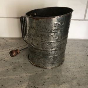 Antique/vintage Flour sifter
